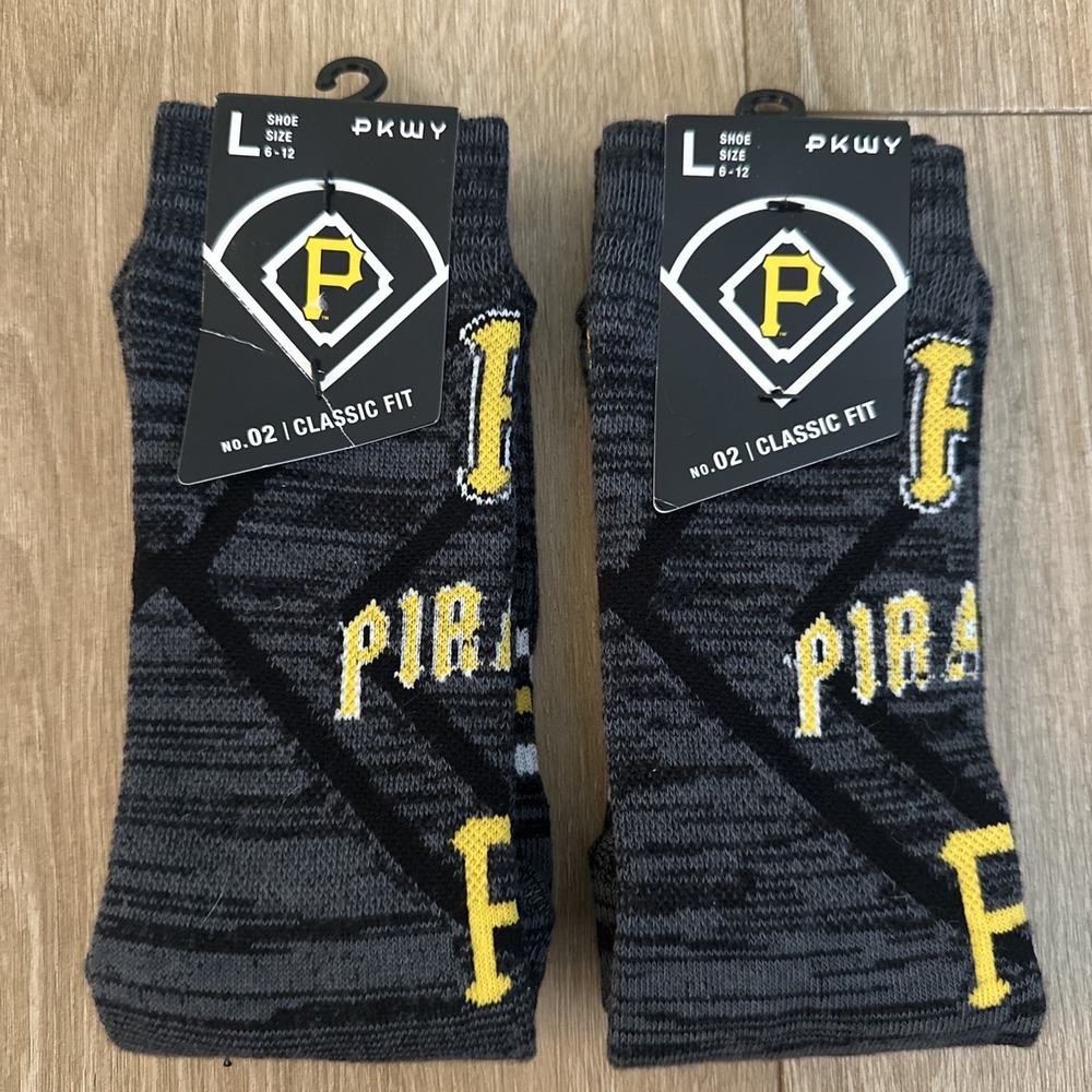 Pittsburgh Pirates Buccos MLB Baseball Adult L 6-12 Crew Socks Black & Gold‎ 2pr